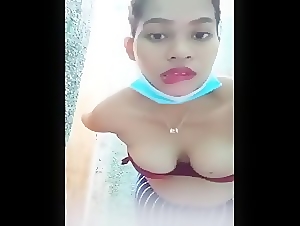 horny pinay mommy in bathroom