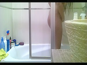 Curvy indian stepmom spied in the shower