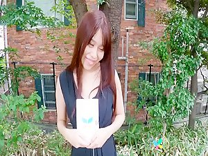 Asuka Koizumi is our lovely amateur from Tokyo